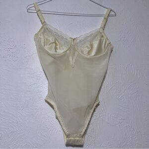 Vintage Young Smoothie Ivory  Lace Bodysuit 36B